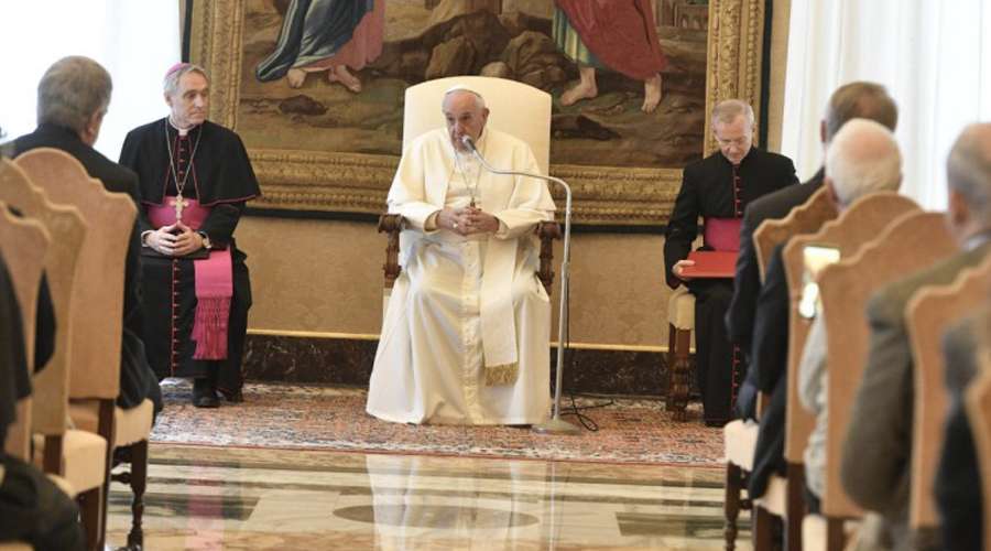 Papa Francisco: Si caes, agradece al Señor la posibilidad de levantarte
