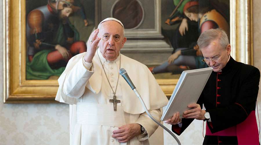 Papa Francisco: “El simple hecho de existir abre el corazón del hombre a la oración”