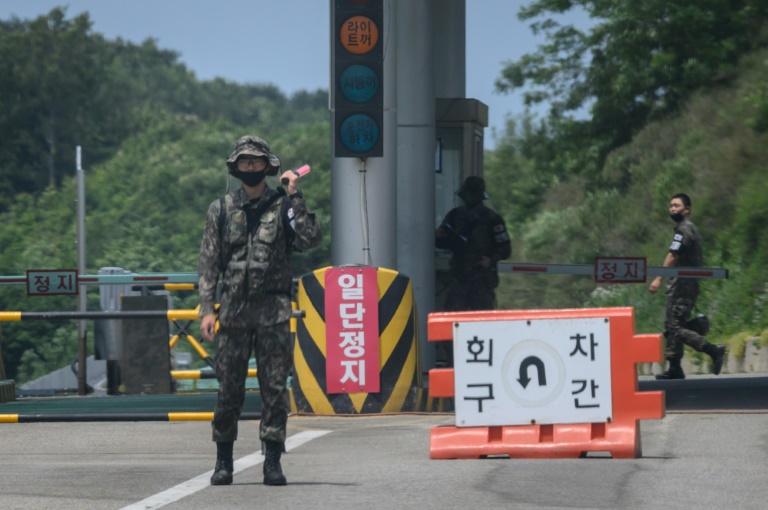Pyongyang amenaza con reforzar la presencia militar cerca de la zona desmilitarizada de Corea