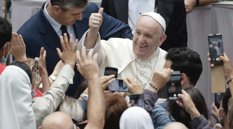 Papa Francisco: Aprendamos a soñar en grande buscando ideales de justicia y amor social
