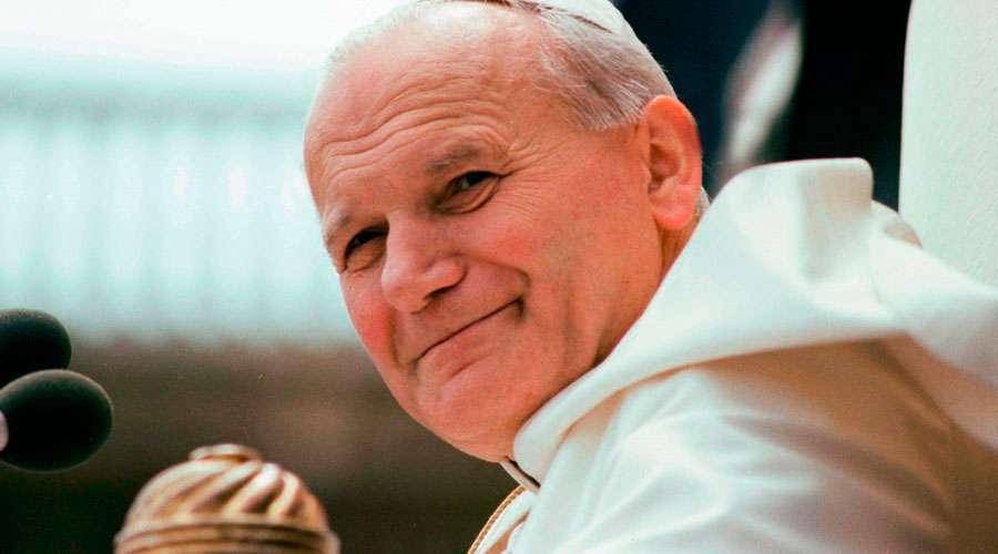 Lanzan campaña para que pensamiento de San Juan Pablo II se enseñe en universidades