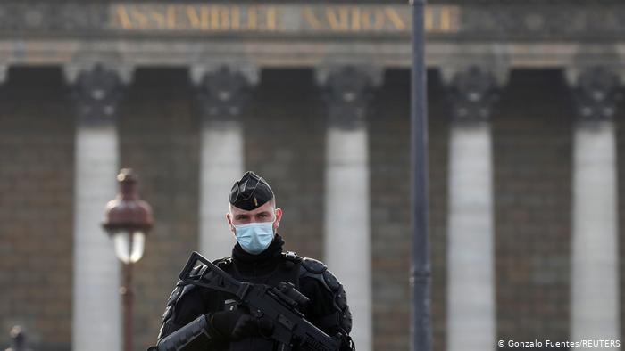 Nuevo caso de violencia policial sacude Francia