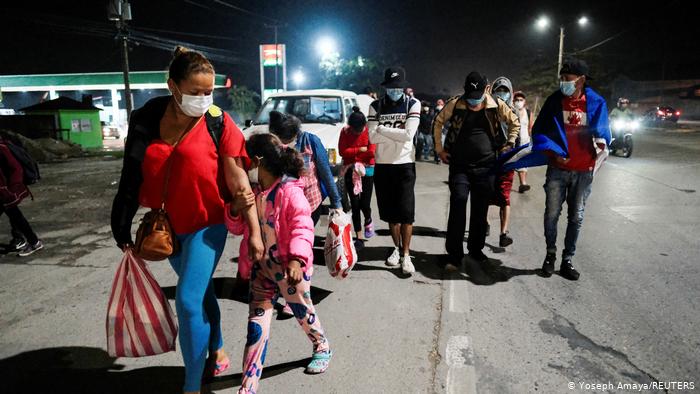 Guatemala trunca sueños de caravana migrante que iba a Estados Unidos