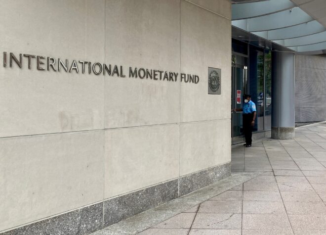 Bolivia devuelve al FMI millonario crédito y denuncia imposiciones