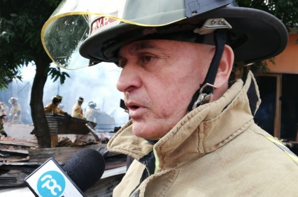 Allanan casa de capitán de bomberos por caso de extorsión con imágenes íntimas