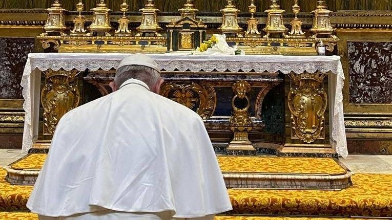 El Papa Francisco regresó de Iraq, su oración en Santa María La Mayor
