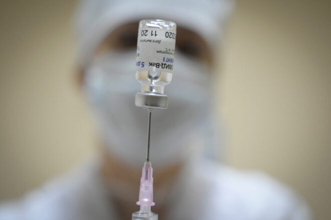 La vacuna rusa Sputnik V será producida en Italia, una primicia en Europa