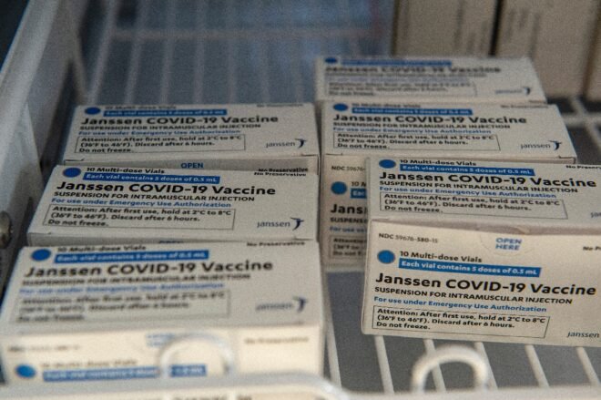 La vacuna anti-covid de Johnson & Johnson, recomendada en países donde circulan las variantes