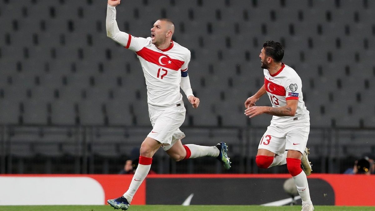 Turquía y Yilmaz complican a Holanda en inicio del camino al Mundial