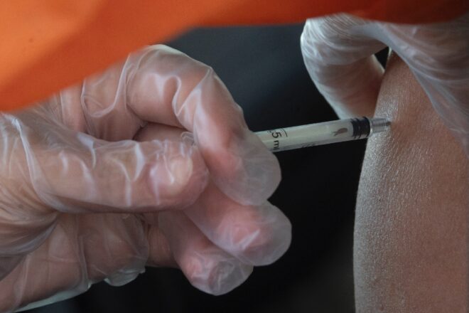 Panamá autoriza uso de vacuna china de Sinovac contra covid-19