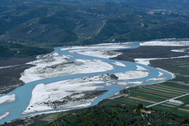 El combate de los albaneses para proteger “uno de los últimos ríos salvajes de Europa”