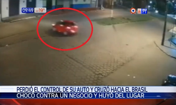 Pierde el control de su auto en Paraguay y termina chocando en Brasil