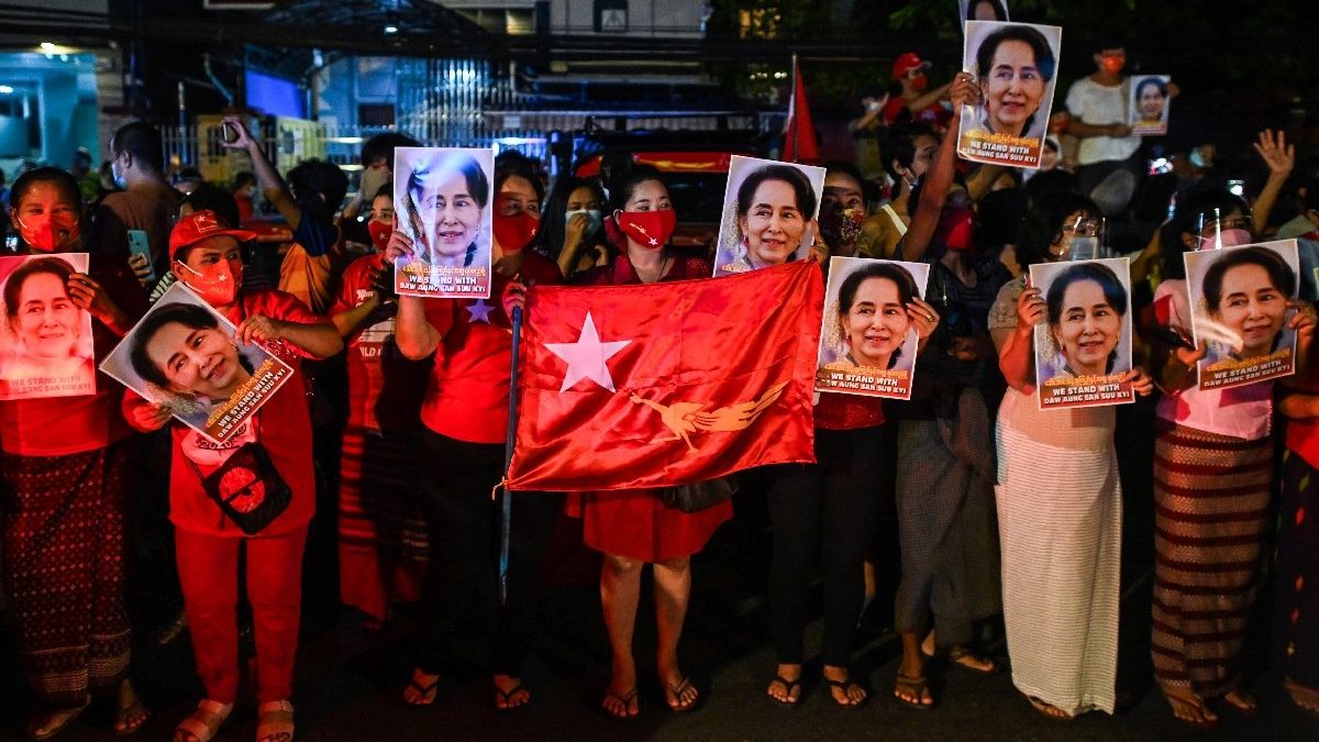 La Junta mititar birmana amenaza con disolver el partido de Suu Kyi
