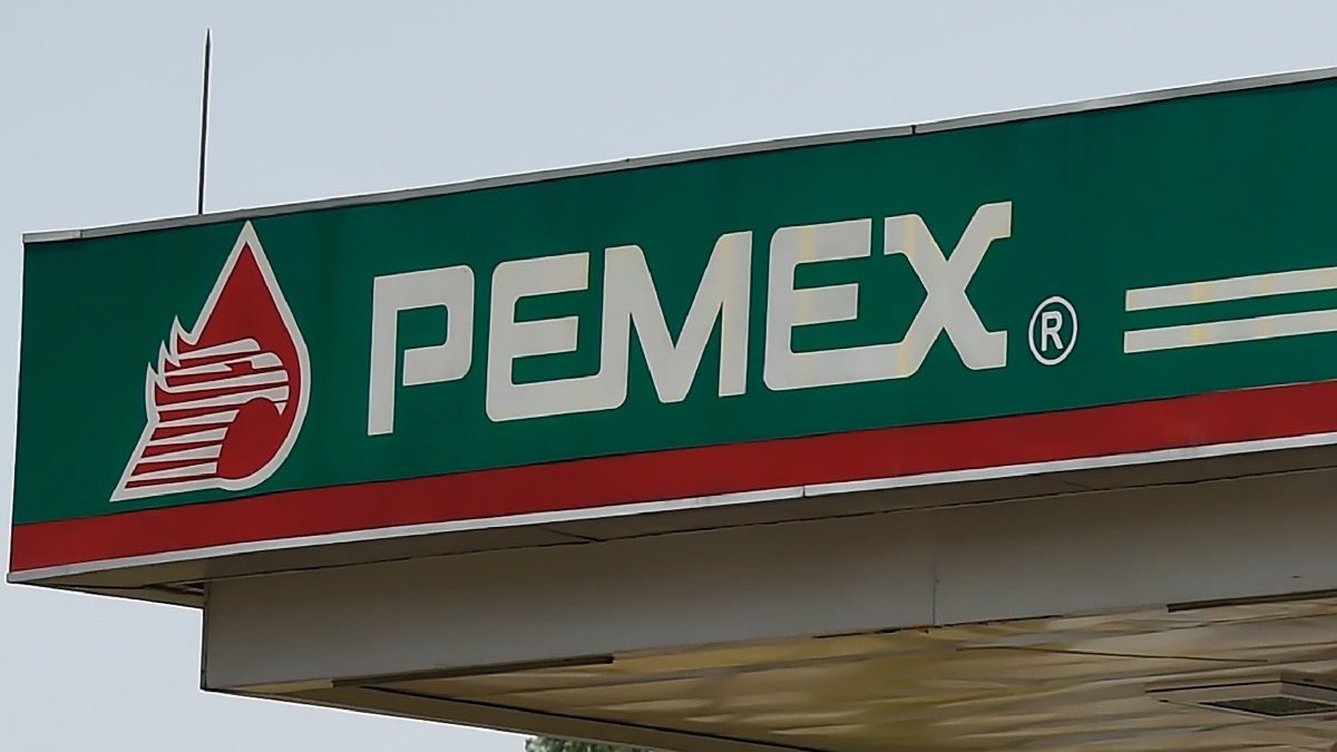 Estatal mexicana Pemex compra total de acciones de refinería en EEUU