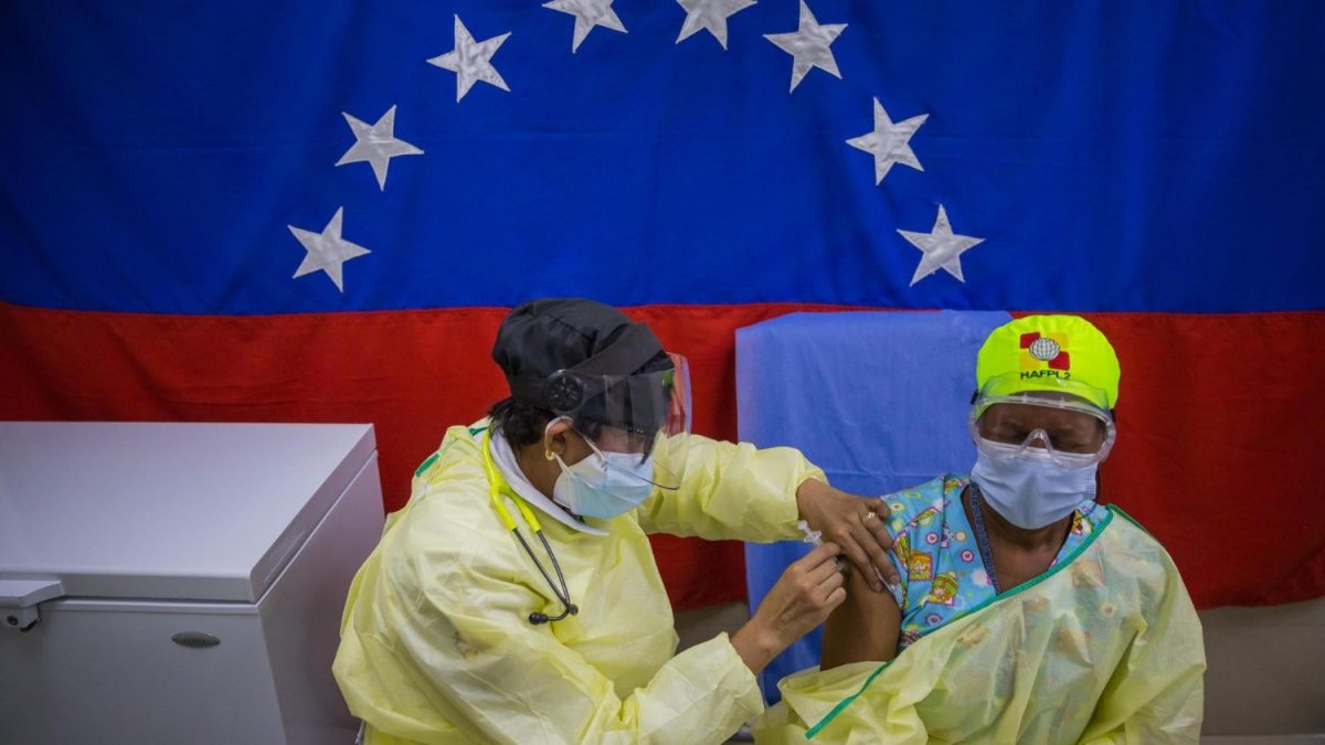 Venezuela. Obispo Moronta: «No convertir la vacunación en un problema político»