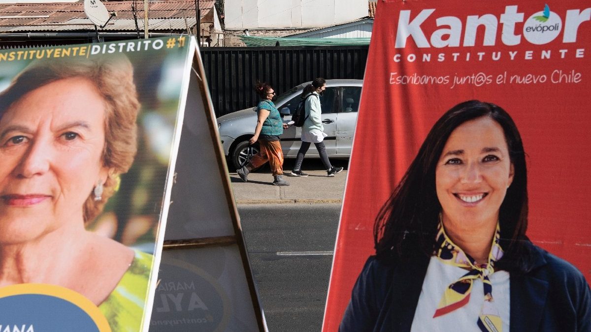 “Nunca más sin nosotras”, la inédita elección paritaria de constituyentes en Chile