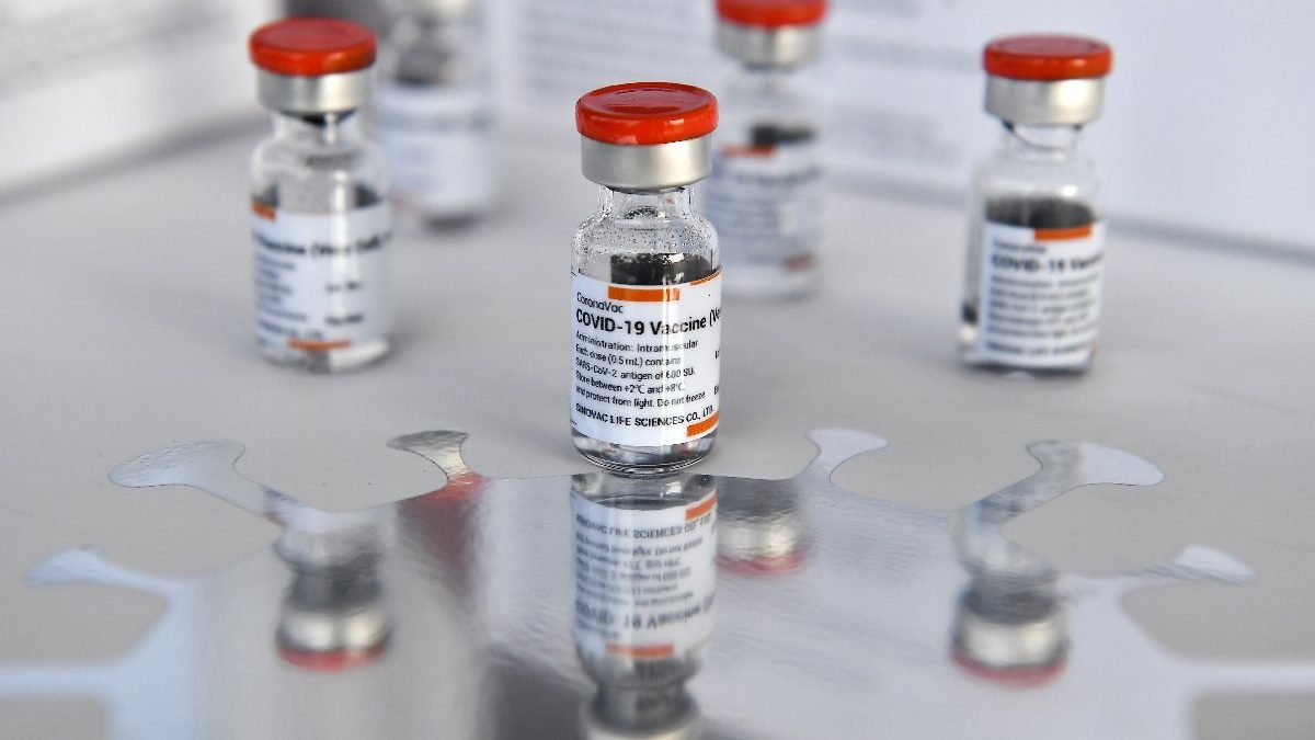 La OMS aprueba el uso de emergencia de la vacuna china anticovid Sinovac