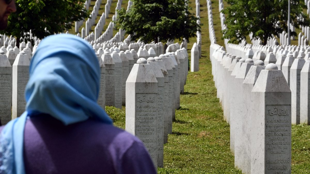 Srebrenica, tres años de calvario y una masacre