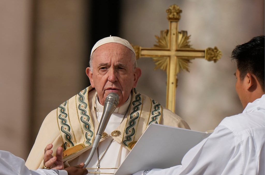 El Papa preside misa en honor al aniversario del inicio del Concilio Vaticano II