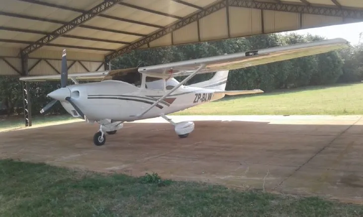 Roban avioneta cessna de un hangar ubicado en una propiedad en Caaguazú