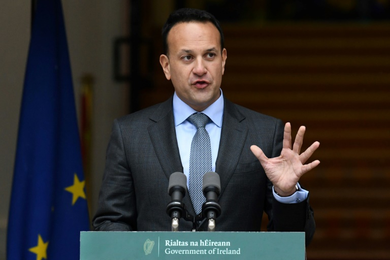 Irlanda vota en unas legislativas arriesgadas para Varadkar pese a su gestión del Brexit