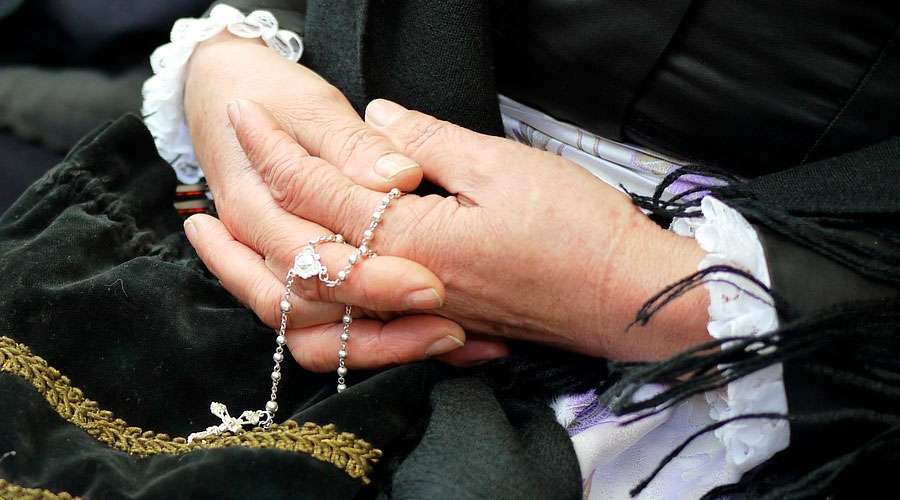 Pasó más de 60 años en cama por una parálisis y pronto será beatificada
