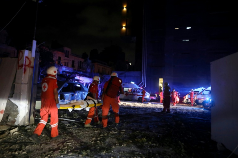 Duelo en Beirut tras las explosiones que causaron más de 100 muertos
