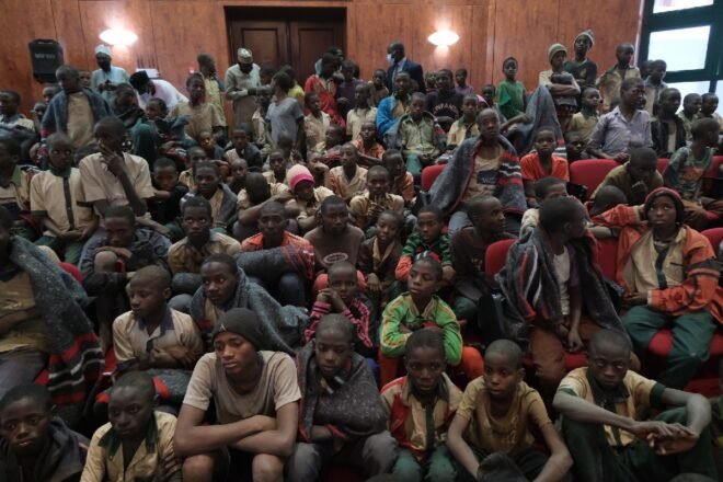 Más de 40 personas secuestradas en un internado de Nigeria
