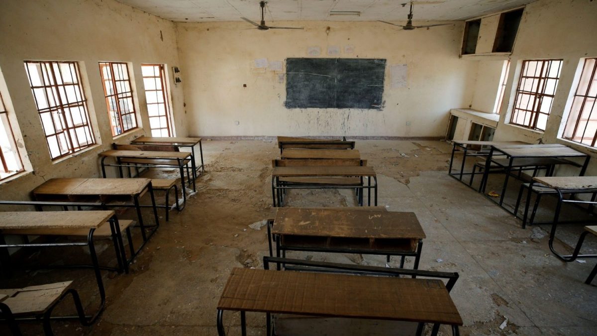 Ataque a una escuela en Nigeria: más de 300 estudiantes secuestradas