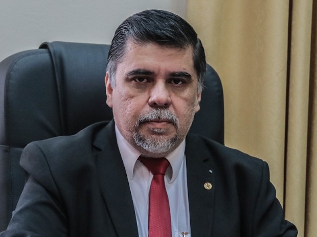 Julio Borba es confirmado como nuevo ministro Salud