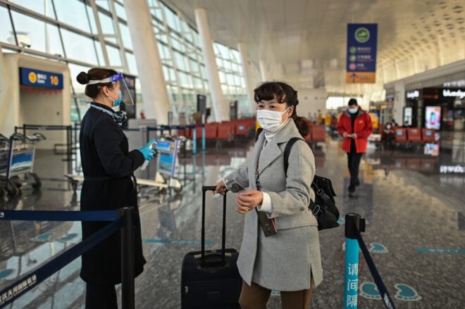 China lanza un pasaporte sanitario para los viajes internacionales
