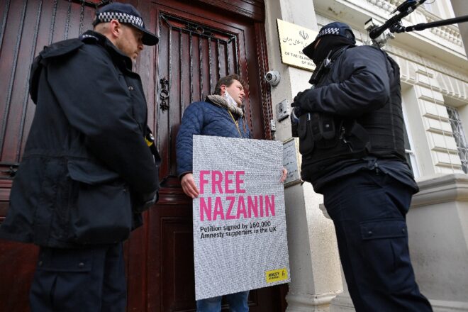Irano-británica Zaghari-Ratcliffe juzgada en Irán por propaganda contra el sistema
