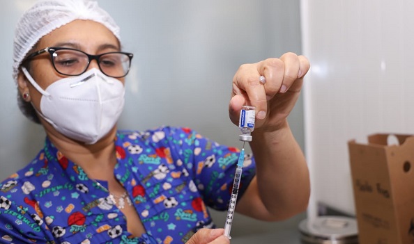 Este martes iniciará aplicación de vacunas AstraZeneca al personal de blanco
