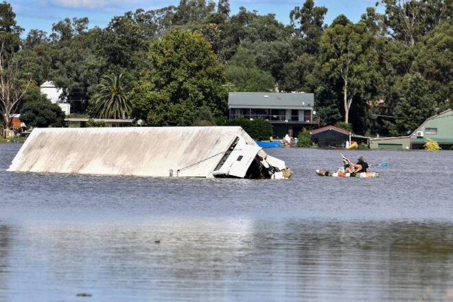 Tras las inundaciones, empiezan las operaciones de limpieza en Australia