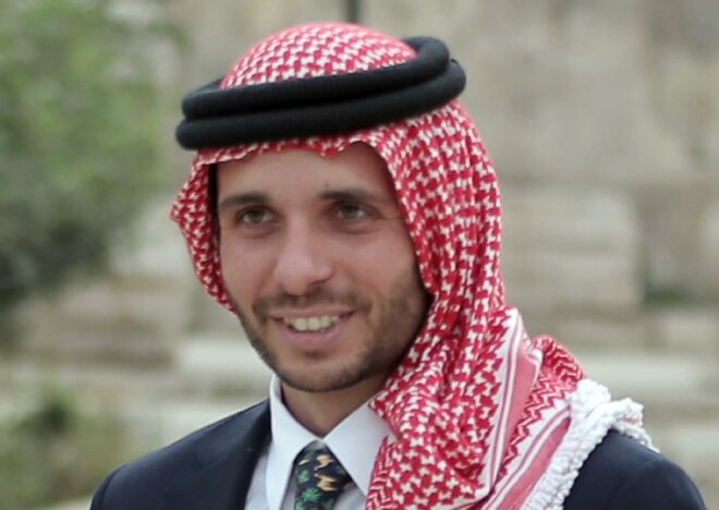 El príncipe jordano Hamza, acusado de conspiración, dice que no acatará la orden de arresto