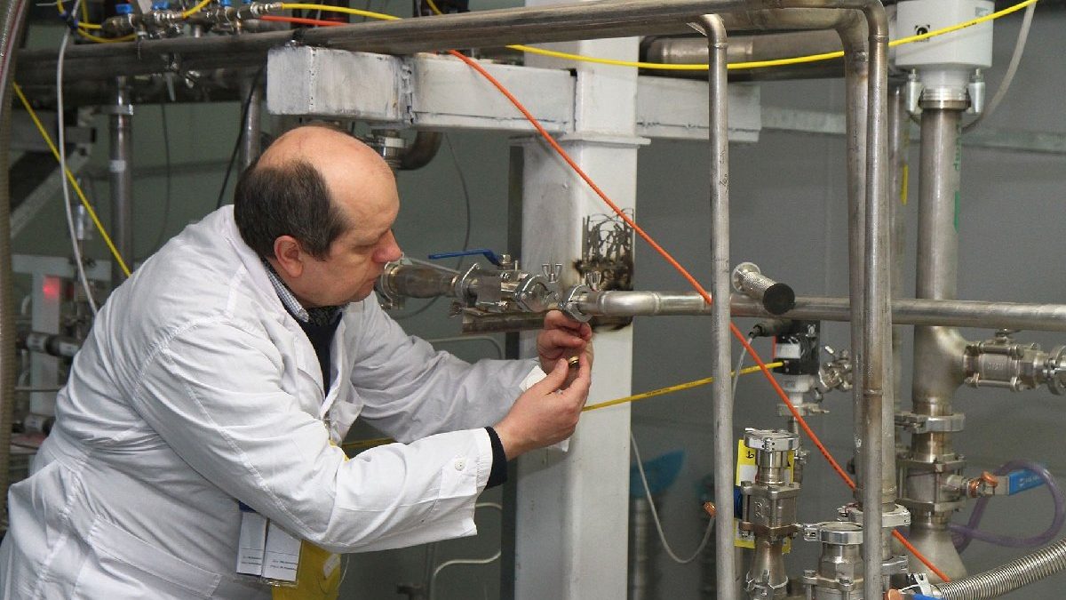Irán activa nuevas centrifugadoras de enriquecimiento de uranio