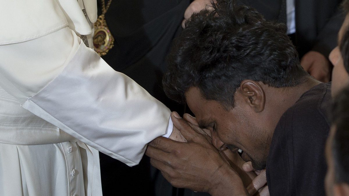El Papa en Lesbos, hace cinco años el abrazo a los refugiados de Moria