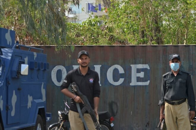El gobierno de Pakistán bloquea las redes sociales tras las violentas manifestaciones