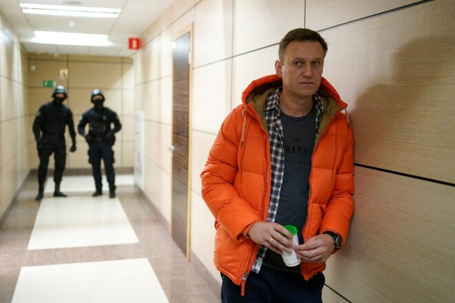 Justicia rusa suspende las actividades de las organizaciones del opositor Navalni