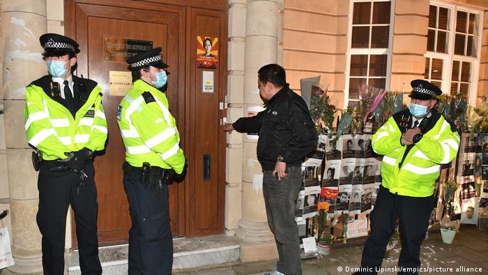 Gran Bretaña protesta ante “toma” de Embajada birmana en Londres por agregado militar de la Junta