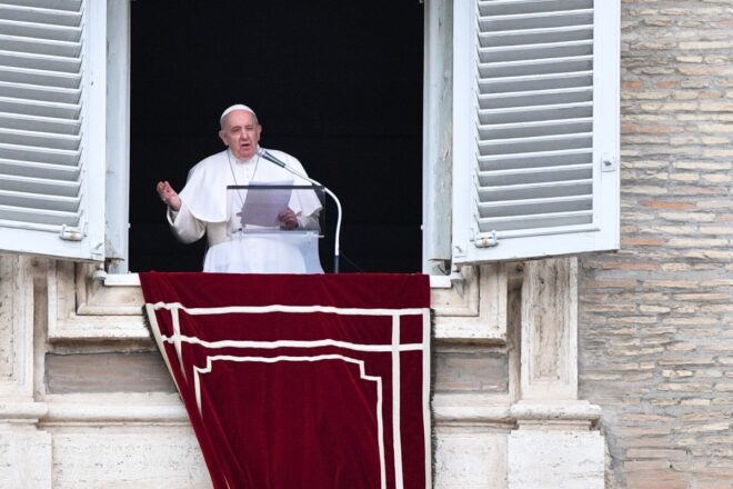 El papa advierte sobre una “espiral de muerte” tras escalada de violencia en Oriente Medio