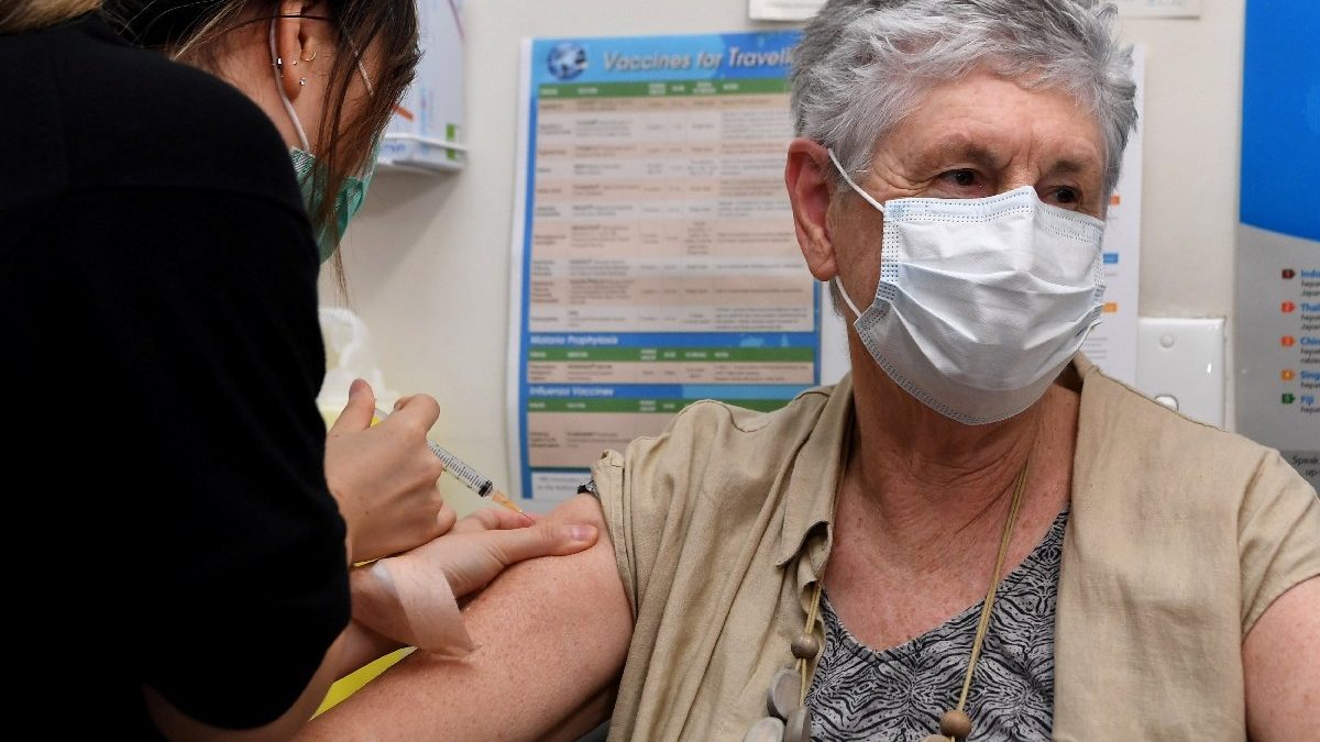 Australia insta a los mayores de 50 años a vacunarse contra el covid-19