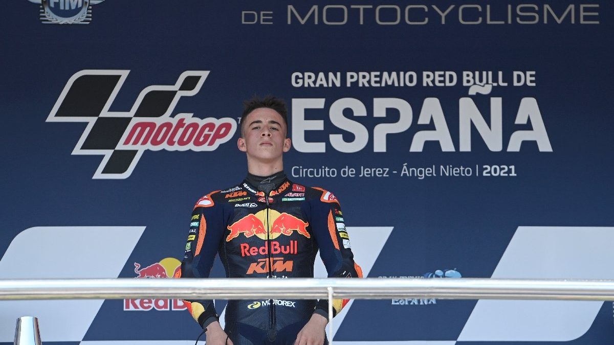 Pedro Acosta logra su tercera victoria consecutiva en Moto3