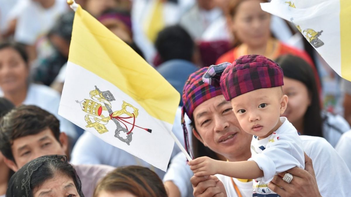 Papa Francisco: el 16 de mayo una misa por los fieles de Myanmar en Roma