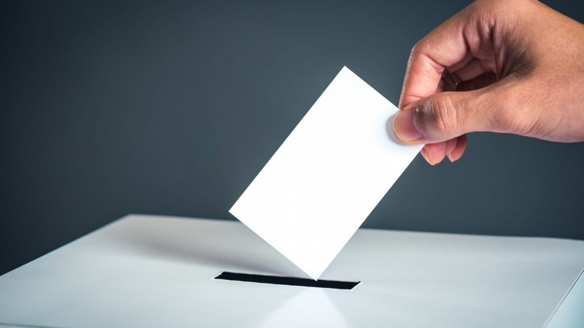 “La mitad de los paraguayos vota por un partido político”