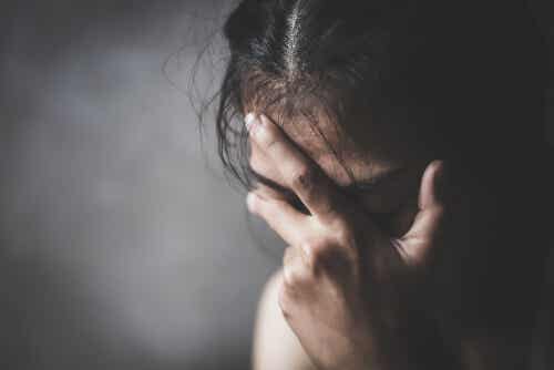 Cuadros depresivos son más frecuentes en mujeres