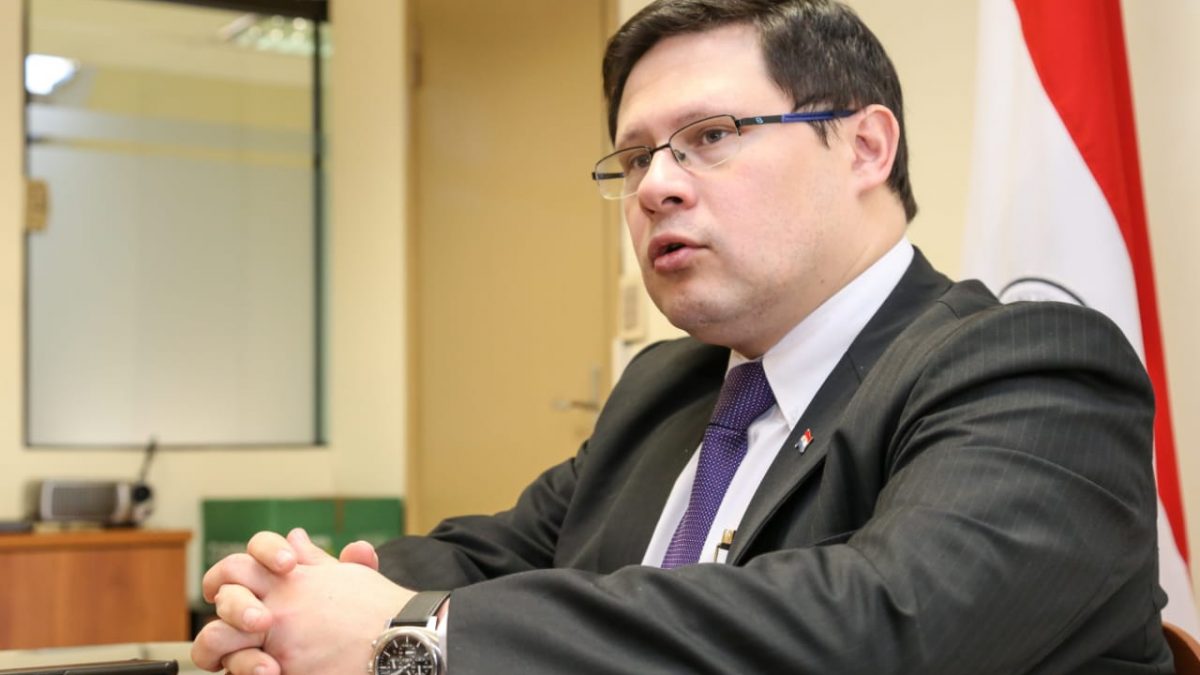 Viceministro asegura que en Paraguay aún “hay mucho prebendarismo”