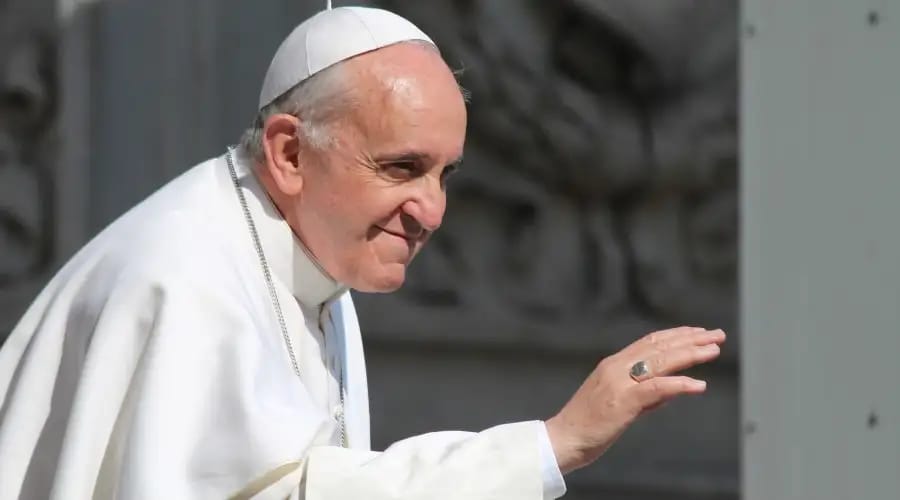 El Papa viajará a Baréin para promoción de diálogo entre Oriente y Occidente
