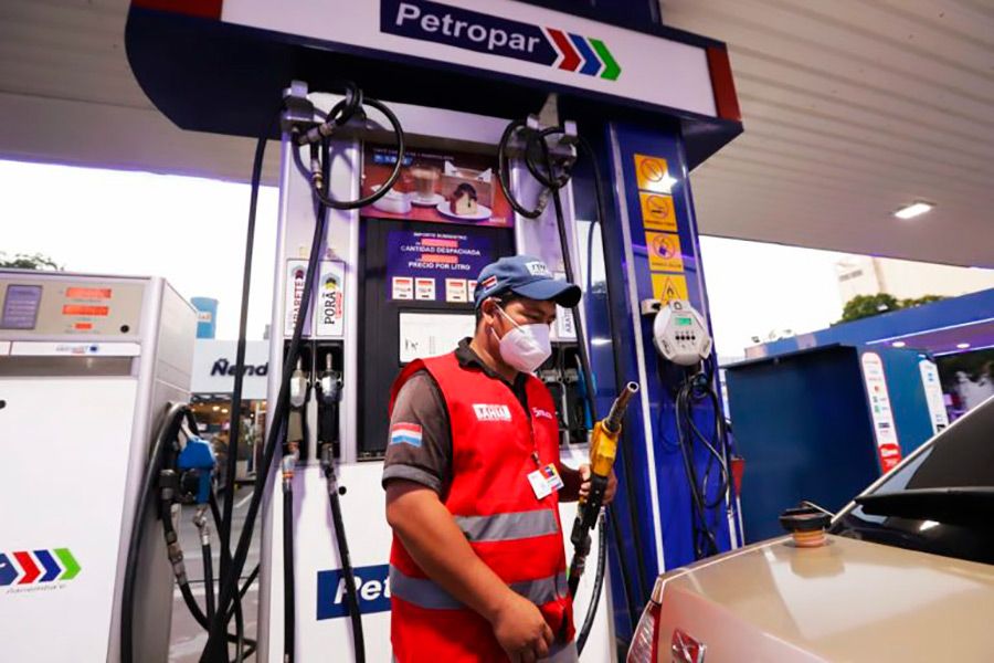 Gobierno debe presentar hoy proyecto para reducir precios de Petropar