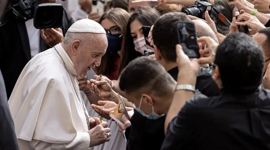 El Papa Francisco se reunió con jóvenes emprendedores
